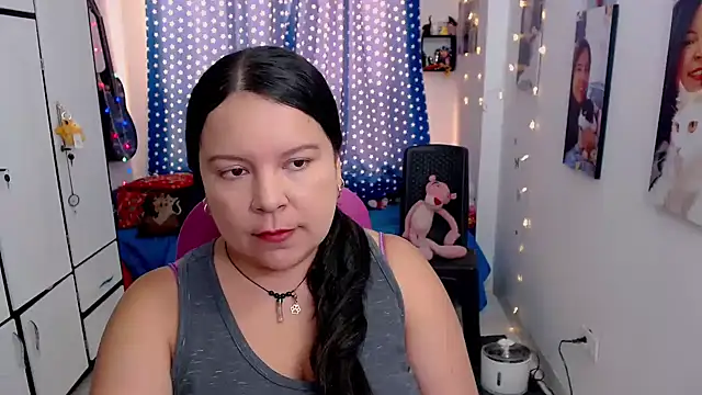 Snapshot of claryssa_ chatting on November 5, 2025, 3:48 pm claryssa online show from November 5, 2025, 3:48 pm