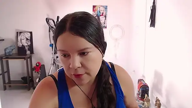 Snapshot of claryssa_ chatting on May 15, 2026, 5:55 pm claryssa online show from May 15, 2026, 5:55 pm