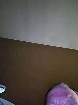 Hugebwc102 online show from November 7, 2025, 3:33 am