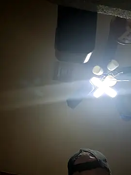 Hugebwc102 online show from December 23, 2025, 8:57 am