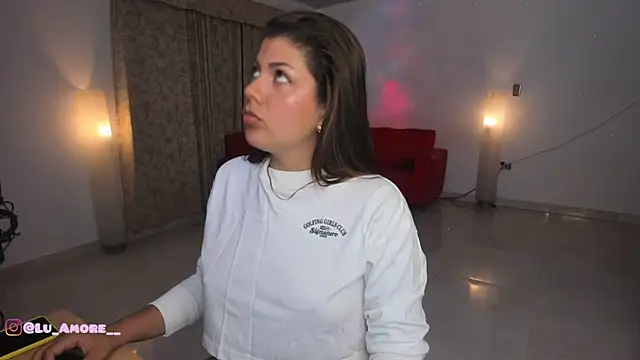 Snapshot of Luci_Amore chatting on January 17, 2026, 12:58 am Luci Amore online show from January 17, 2026, 12:58 am