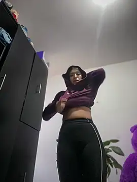 emily rosse04 online show from March 24, 2026, 11:32 am