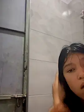 emily rosse04 online show from November 6, 2025, 11:03 am