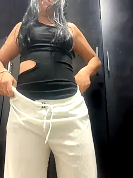 emily rosse04 online show from October 30, 2025, 11:08 am