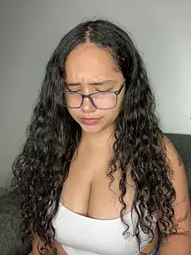 Snapshot of CurlyGirl_1 chatting on March 11, 2025, 11:12 am CurlyGirl 1 online show from March 11, 2025, 11:12 am