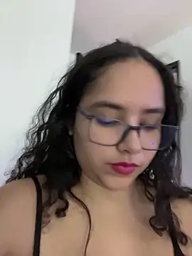 Snapshot of CurlyGirl_1 chatting on March 14, 2025, 4:30 pm CurlyGirl 1 online show from March 14, 2025, 4:30 pm