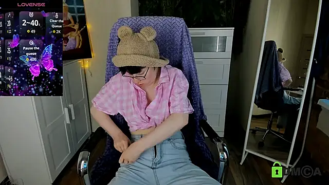 Snapshot of Melissa_Wells chatting on September 19, 2025, 3:38 pm Melissa Wells online show from September 19, 2025, 3:38 pm