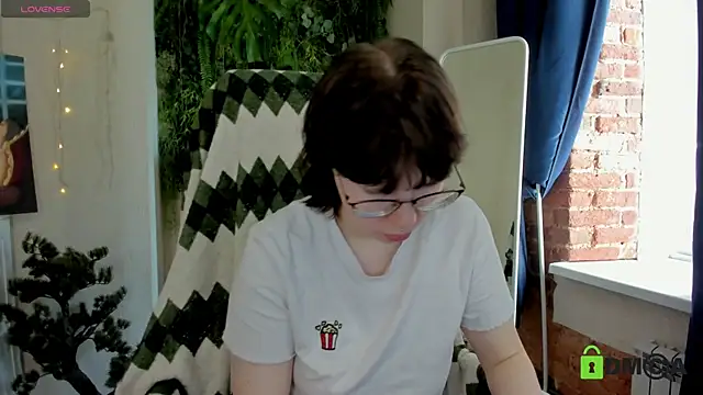 Snapshot of Melissa_Wells chatting on July 12, 2026, 3:24 pm Melissa Wells online show from July 12, 2026, 3:24 pm