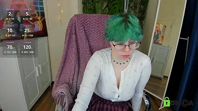 Snapshot of Melissa_Wells chatting on March 18, 2025, 8:48 pm Melissa Wells online show from March 18, 2025, 8:48 pm