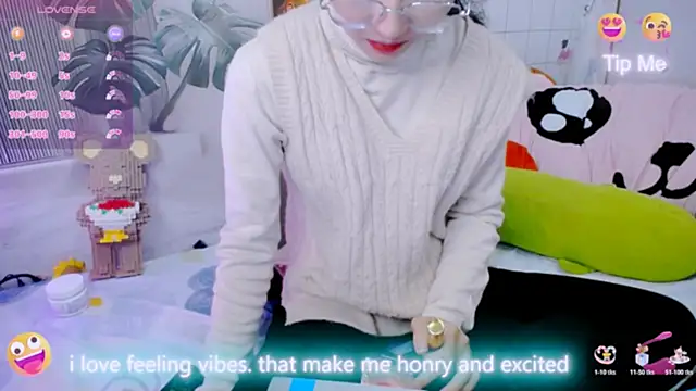 Snapshot of Ly__ chatting on February 9, 2026, 3:26 am Ly online show from February 9, 2026, 3:26 am