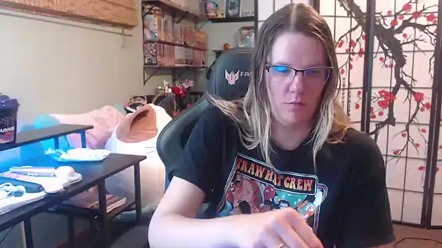 Sarahtineke online show from March 2, 2026, 12:22 am