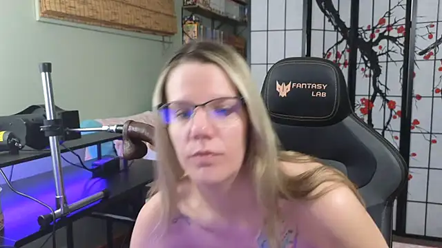 Snapshot of Sarahtineke chatting on December 13, 2024, 6:16 pm Sarahtineke online show from December 13, 2024, 6:16 pm