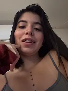 NicolRoss  online show from November 12, 2025, 9:02 am