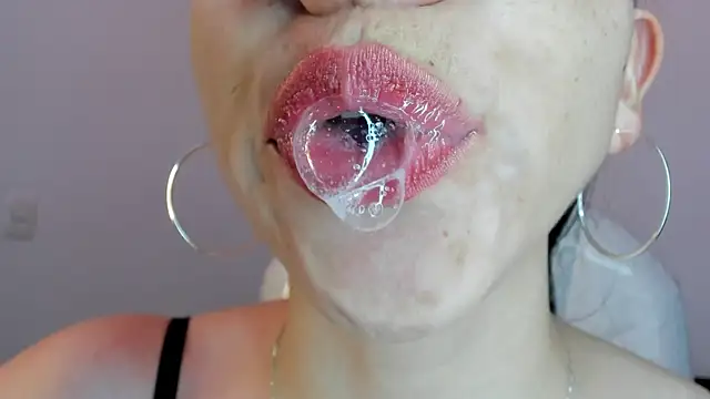 Snapshot of Katty_mouth chatting on June 4, 2026, 7:18 pm Katty mouth online show from June 4, 2026, 7:18 pm
