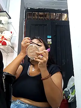 VivienAndClark online show from November 25, 2025, 2:50 pm