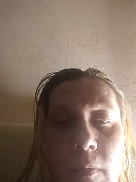 Snapshot of LeraSweet chatting on March 8, 2026, 8:12 pm LeraSweet online show from March 8, 2026, 8:12 pm