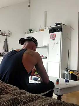 Snapshot of eltoulou chatting on March 2, 2025, 11:30 am eltoulou online show from March 2, 2025, 11:30 am