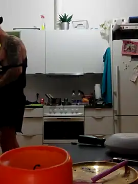 Snapshot of eltoulou chatting on February 20, 2025, 6:03 pm eltoulou online show from February 20, 2025, 6:03 pm