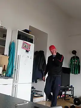 Snapshot of eltoulou chatting on February 25, 2025, 7:38 pm eltoulou online show from February 25, 2025, 7:38 pm