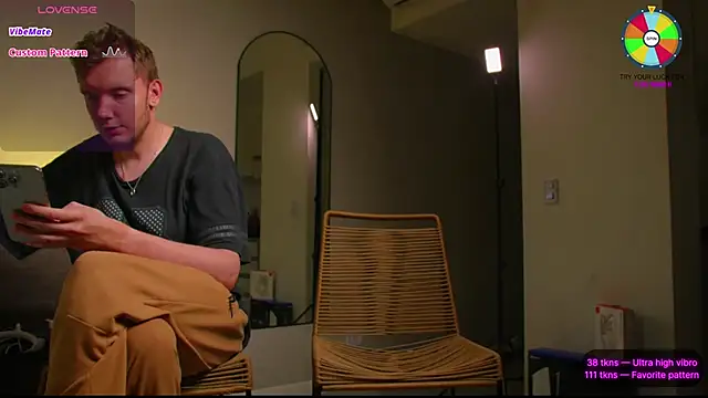 Snapshot of VunderSEX chatting on October 28, 2025, 5:56 pm VunderSEX online show from October 28, 2025, 5:56 pm