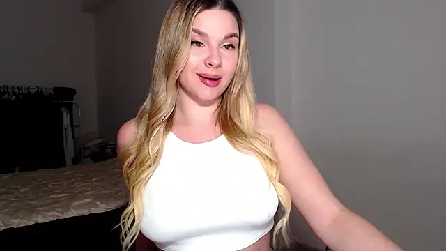 MiaMurMur online show from March 31, 2026, 2:41 pm