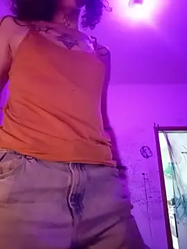 Snapshot of SuccubusTatuada chatting on February 8, 2026, 3:32 pm SuccubusTatuada online show from February 8, 2026, 3:32 pm