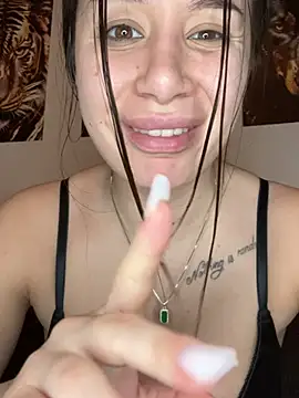 deliaroyal online show from February 22, 2025, 9:45 am