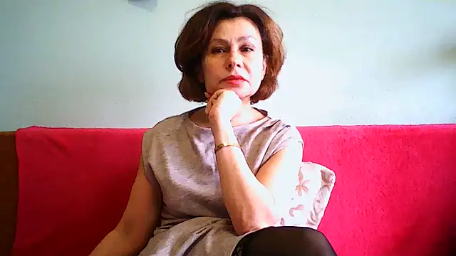 Snapshot of Mat_Elenore chatting on February 6, 2026, 7:15 am Mat Elenore online show from February 6, 2026, 7:15 am