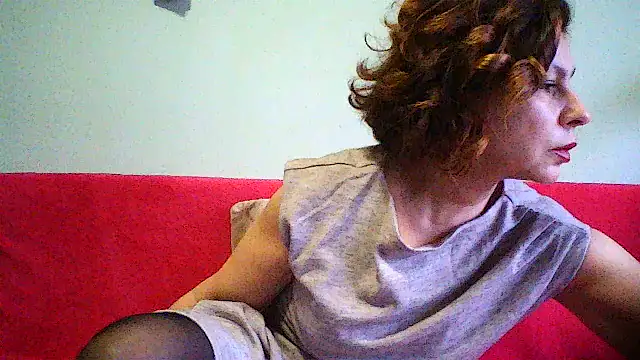 Snapshot of Mat_Elenore chatting on February 25, 2026, 6:35 am Mat Elenore online show from February 25, 2026, 6:35 am