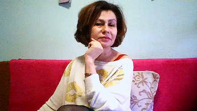 Snapshot of Mat_Elenore chatting on February 8, 2026, 6:33 am Mat Elenore online show from February 8, 2026, 6:33 am