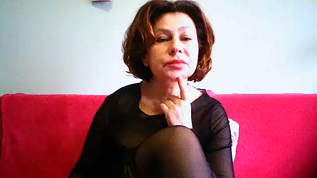 Snapshot of Mat_Elenore chatting on February 1, 2026, 7:50 am Mat Elenore online show from February 1, 2026, 7:50 am