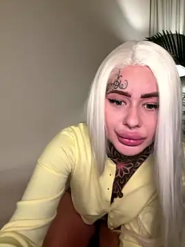 Snapshot of bambixboo chatting on January 12, 2026, 6:58 pm bambixboo online show from January 12, 2026, 6:58 pm