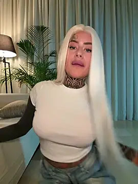 bambixboo online show from November 15, 2025, 10:25 pm