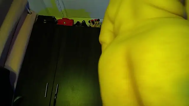 Snapshot of emma_hoot1 chatting on January 8, 2026, 12:16 am emma hoot1 online show from January 8, 2026, 12:16 am