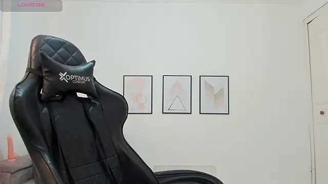 natalia curvy1 online show from March 26, 2026, 5:44 pm