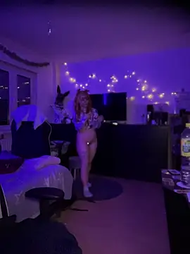 kinkygirl420x online show from March 6, 2026, 10:38 pm