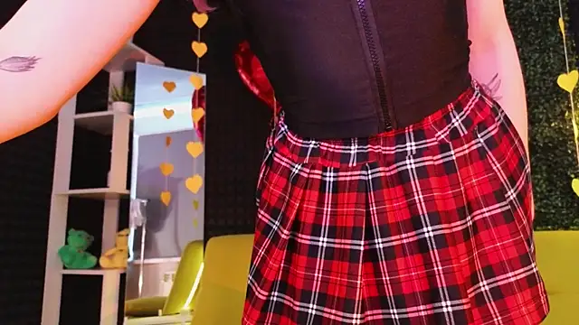 SandraBoyl online show from February 19, 2025, 7:50 am