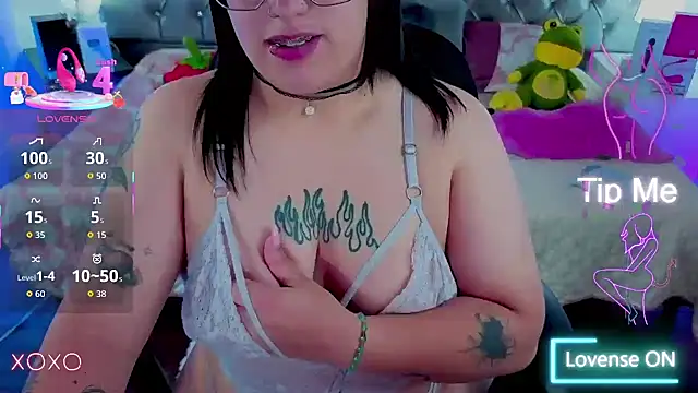 Snapshot of NatalieHarris chatting on October 10, 2025, 6:42 pm NatalieHarris online show from October 10, 2025, 6:42 pm