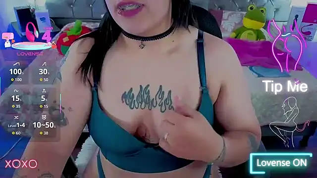 Snapshot of NatalieHarris chatting on October 4, 2025, 6:20 pm NatalieHarris online show from October 4, 2025, 6:20 pm