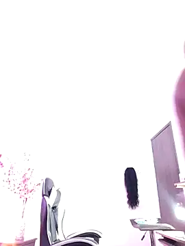 Snapshot of Elektra_Queen chatting on November 18, 2025, 12:52 pm Elektra Queen online show from November 18, 2025, 12:52 pm