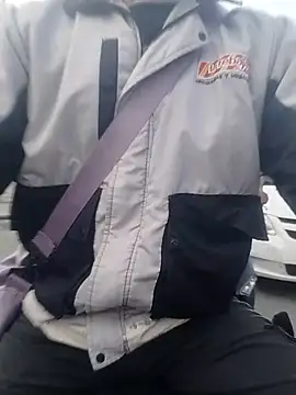 Snapshot of Rejy1992 chatting on November 13, 2025, 10:35 pm Rejy1992 online show from November 13, 2025, 10:35 pm