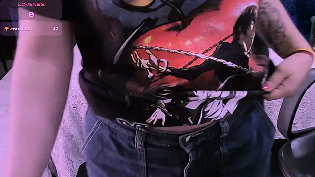 NinaYellow online show from January 14, 2026, 5:38 pm