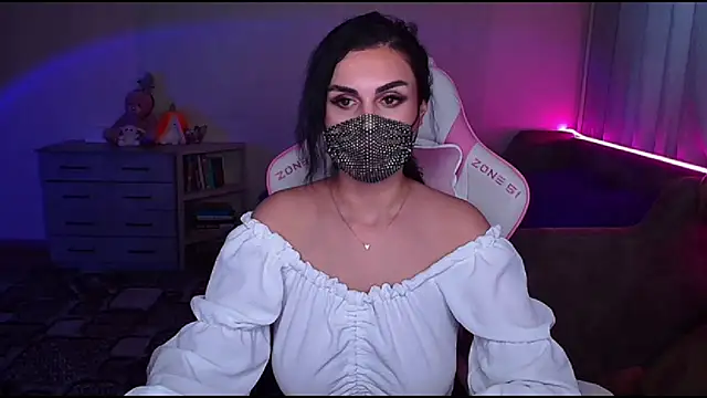 Snapshot of __Yasmina__ chatting on March 15, 2025, 6:47 am Yasmina online show from March 15, 2025, 6:47 am