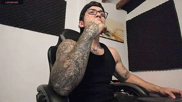 Snapshot of LucianSinclair chatting on March 4, 2026, 2:52 am LucianSinclair online show from March 4, 2026, 2:52 am