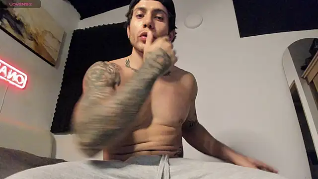 Snapshot of LucianSinclair chatting on February 23, 2026, 3:41 am LucianSinclair online show from February 23, 2026, 3:41 am