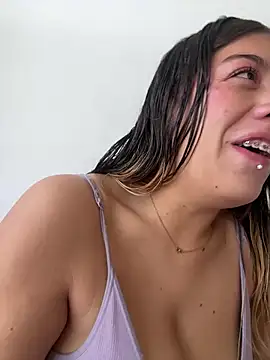 Enyeld ruru online show from October 6, 2025, 1:23 pm