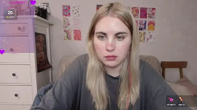 Snapshot of pawpaws chatting on January 19, 2025, 7:04 pm pawpaws online show from January 19, 2025, 7:04 pm