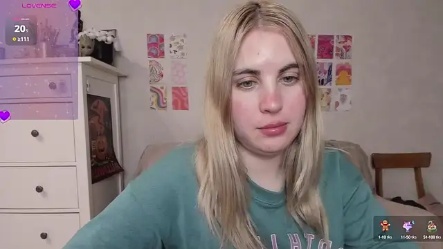 Snapshot of pawpaws chatting on January 22, 2025, 8:17 pm pawpaws online show from January 22, 2025, 8:17 pm