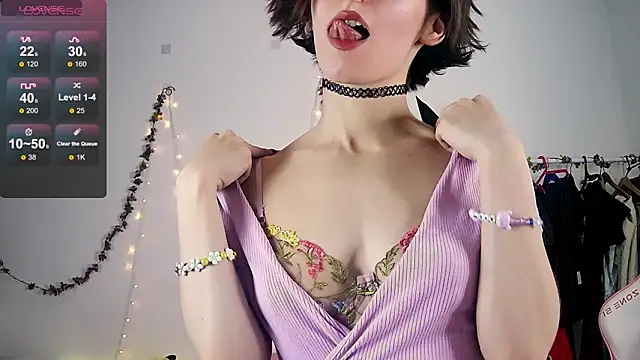 Snapshot of Violet_Veliya chatting on October 9, 2025, 4:07 pm Violet Veliya online show from October 9, 2025, 4:07 pm