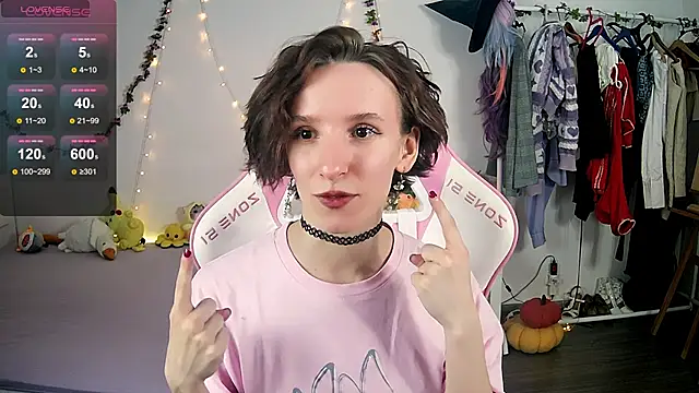 Snapshot of Violet_Veliya chatting on October 5, 2025, 2:19 pm Violet Veliya online show from October 5, 2025, 2:19 pm